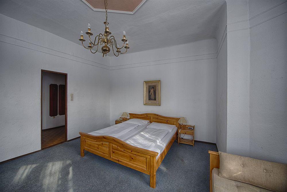 Hotel-Restaurant-Cafe Sophienalpe Виена Екстериор снимка
