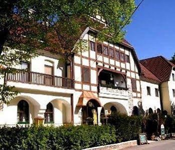 Hotel-Restaurant-Cafe Sophienalpe Виена Екстериор снимка