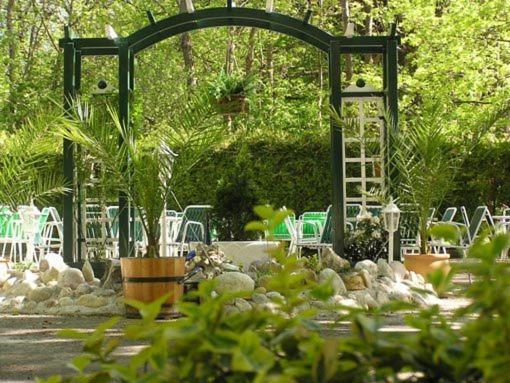 Hotel-Restaurant-Cafe Sophienalpe Виена Екстериор снимка