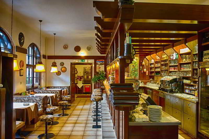 Hotel-Restaurant-Cafe Sophienalpe Виена Екстериор снимка